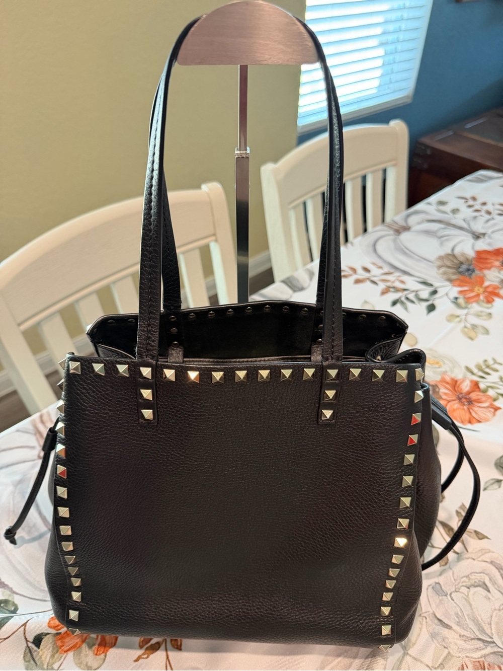 Valentino Garavani Black Leather Rockstud Tote w/platinum-finish Pyramid Studs